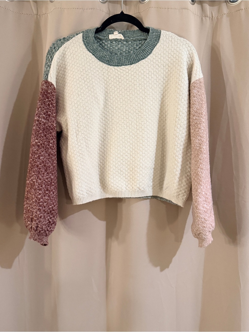 Entro Cozy Colorblock Crewneck Sweater - Cream with Mint & Rose Sleeves